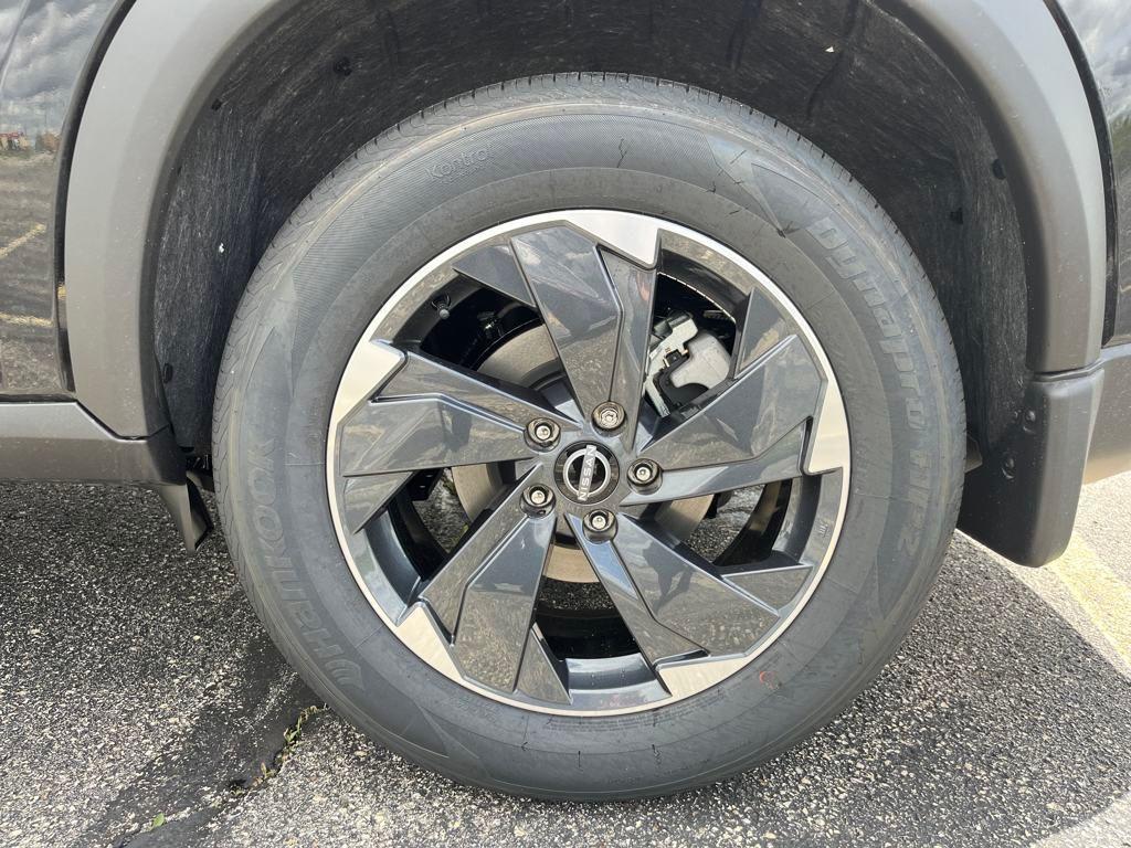 new 2025 Nissan Rogue car, priced at $32,130