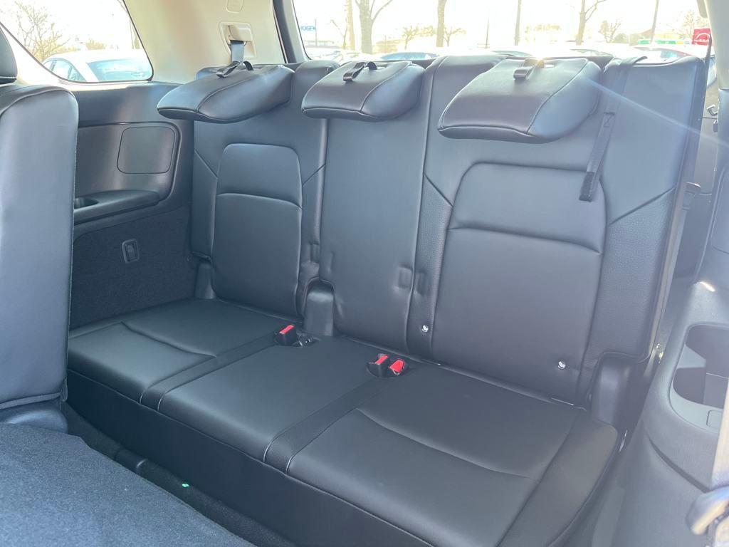 new 2025 Nissan Pathfinder car, priced at $42,921