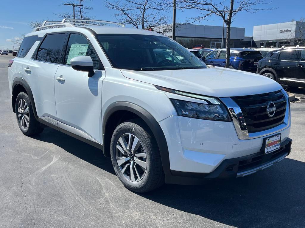 new 2025 Nissan Pathfinder car, priced at $42,921