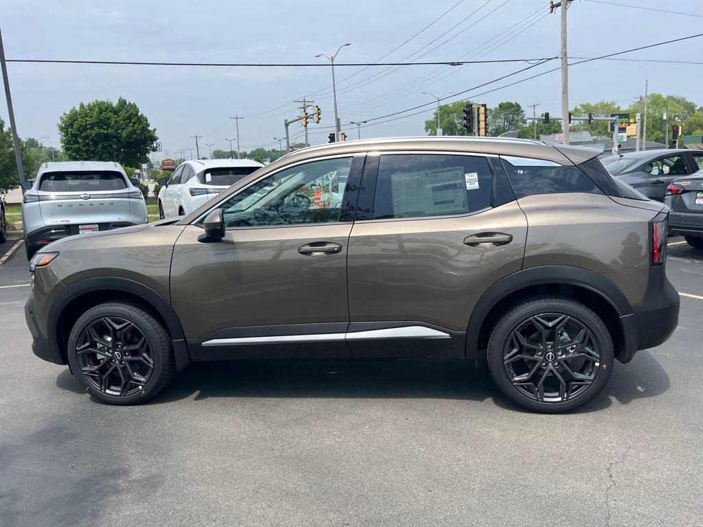 new 2025 Nissan Kicks car, priced at $28,521