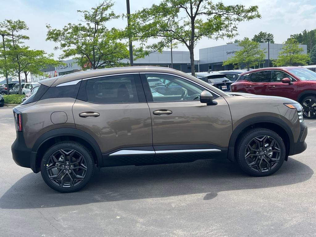 new 2025 Nissan Kicks car, priced at $28,521