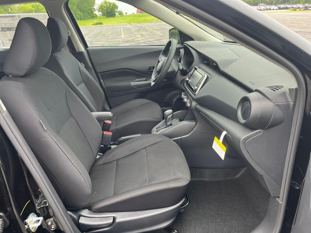 new 2025 Nissan Kicks Play car, priced at $22,057
