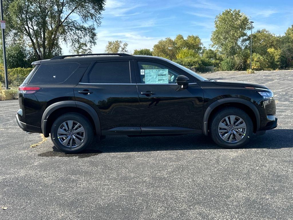 new 2025 Nissan Pathfinder car, priced at $40,405