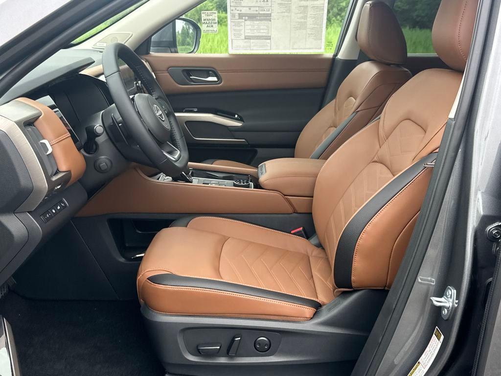 new 2025 Nissan Pathfinder car, priced at $49,885