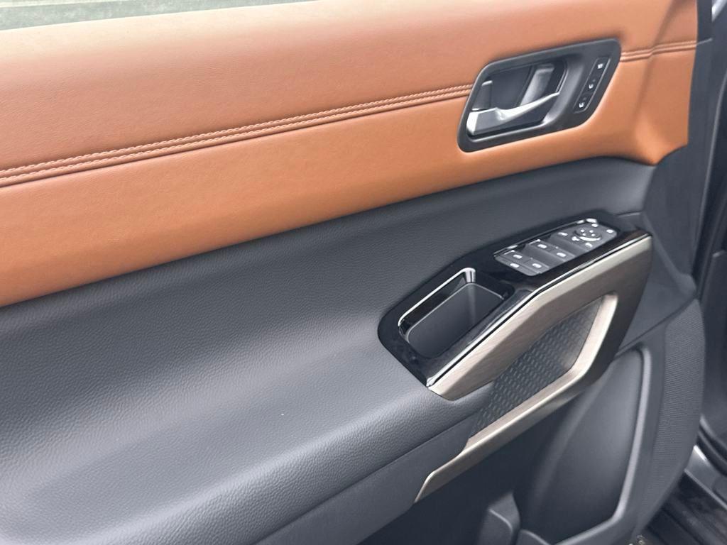 new 2025 Nissan Pathfinder car, priced at $49,885