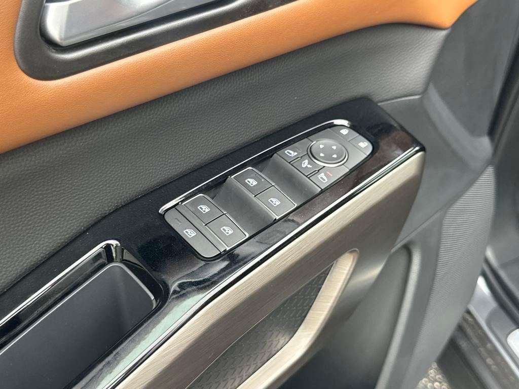 new 2025 Nissan Pathfinder car, priced at $49,885