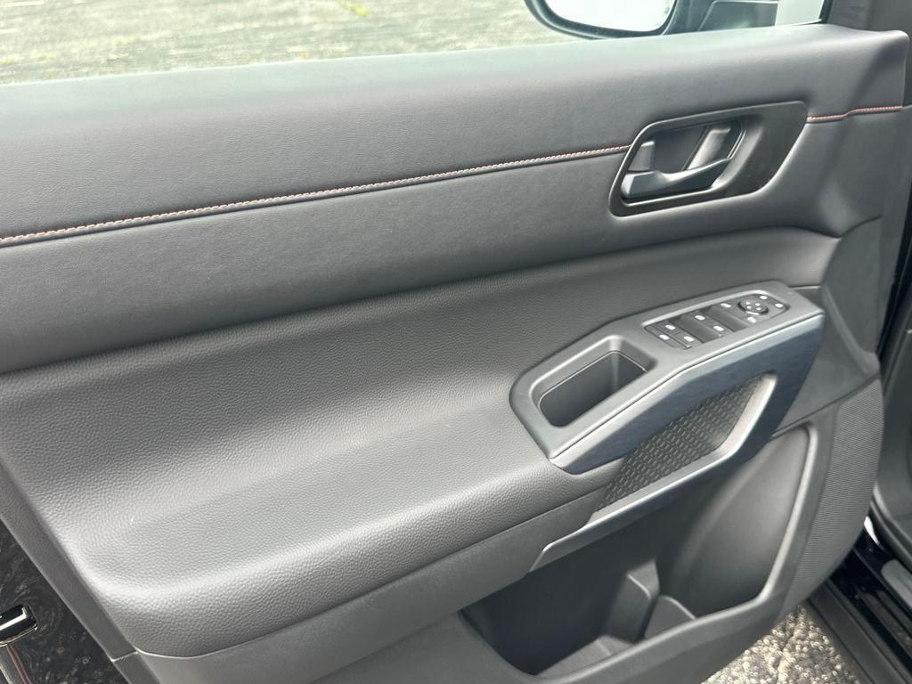 new 2025 Nissan Pathfinder car, priced at $42,873