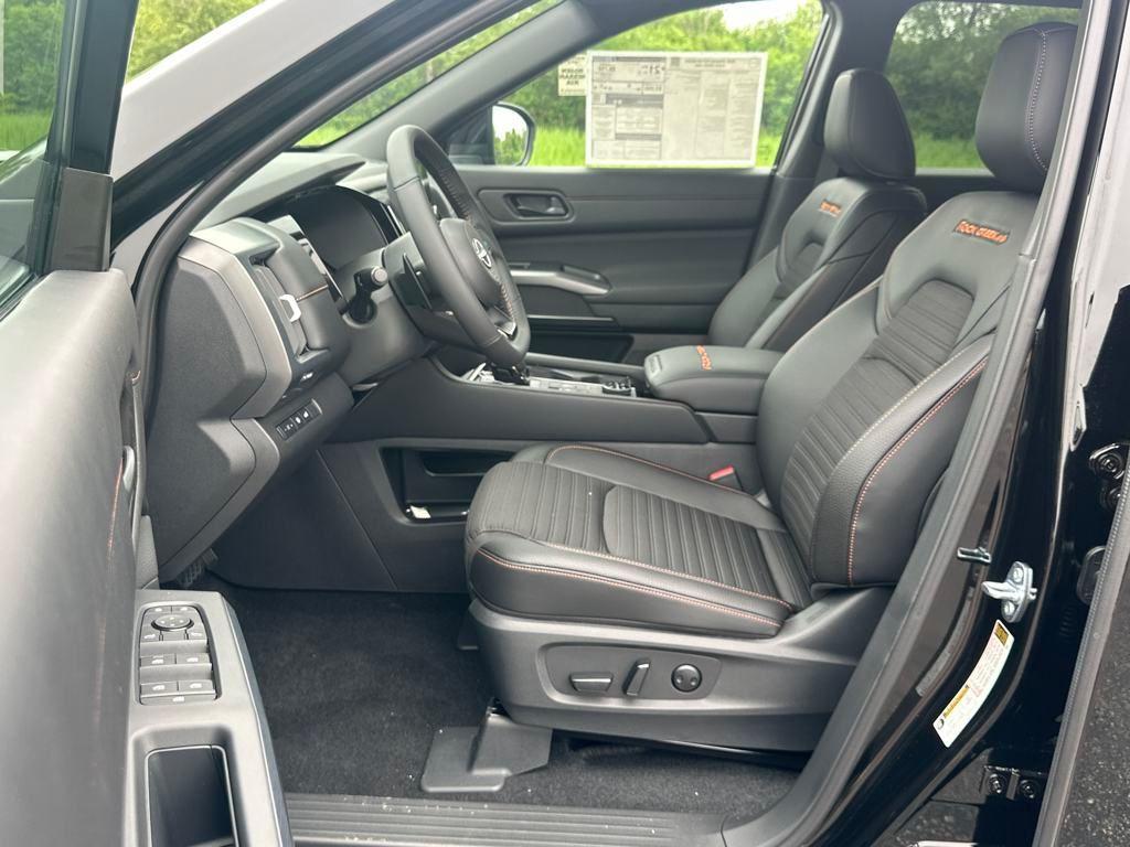 new 2025 Nissan Pathfinder car, priced at $42,873