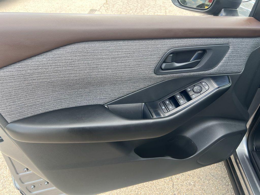 used 2023 Nissan Rogue car, priced at $24,999