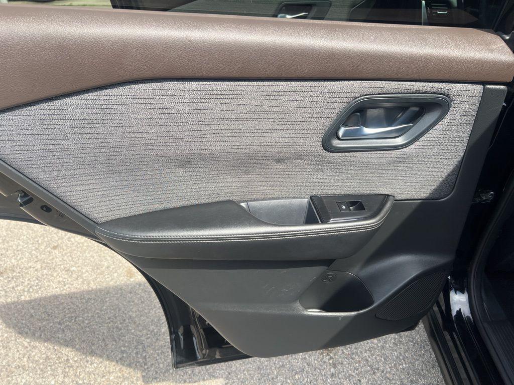 used 2022 Nissan Rogue car, priced at $24,999