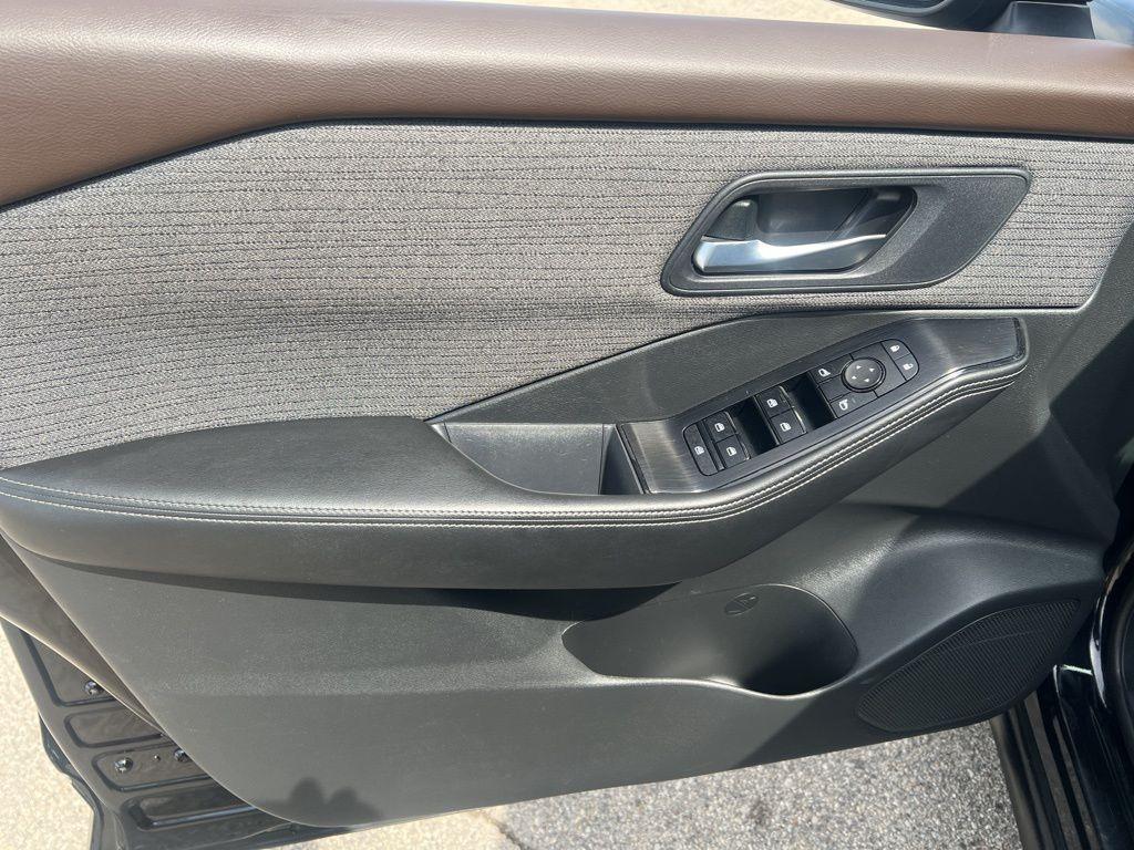 used 2022 Nissan Rogue car, priced at $24,999