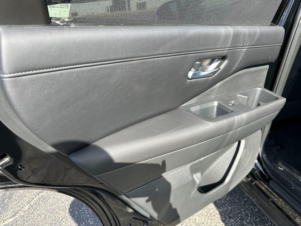 new 2025 Nissan Pathfinder car, priced at $43,290
