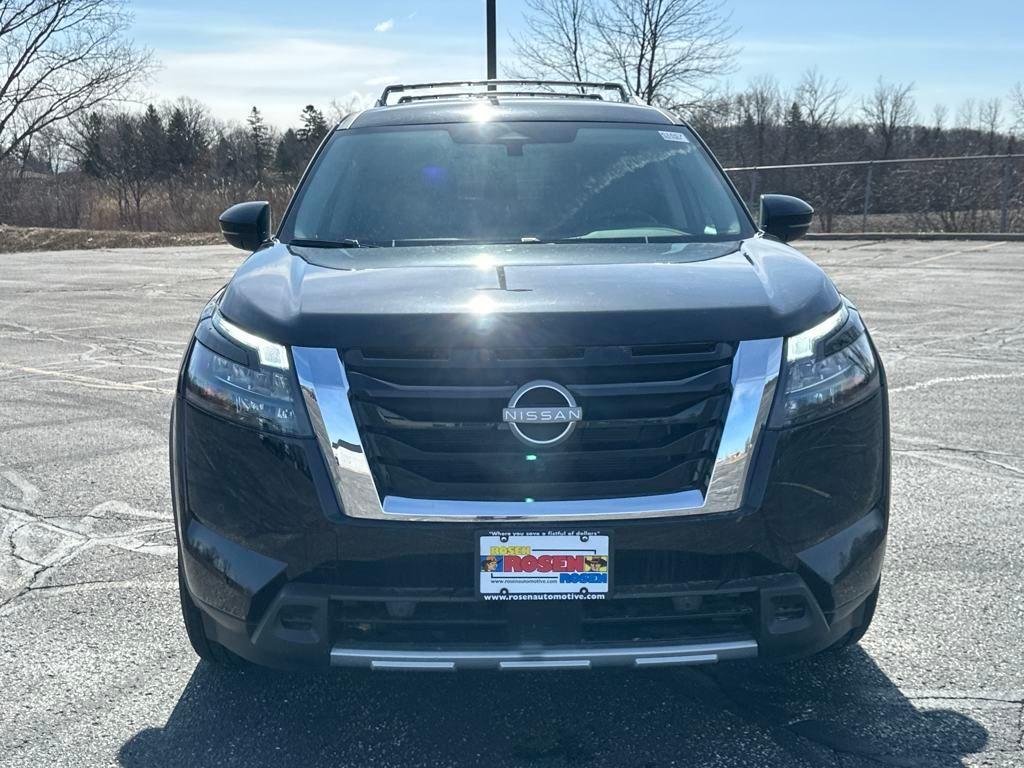 new 2025 Nissan Pathfinder car, priced at $43,290
