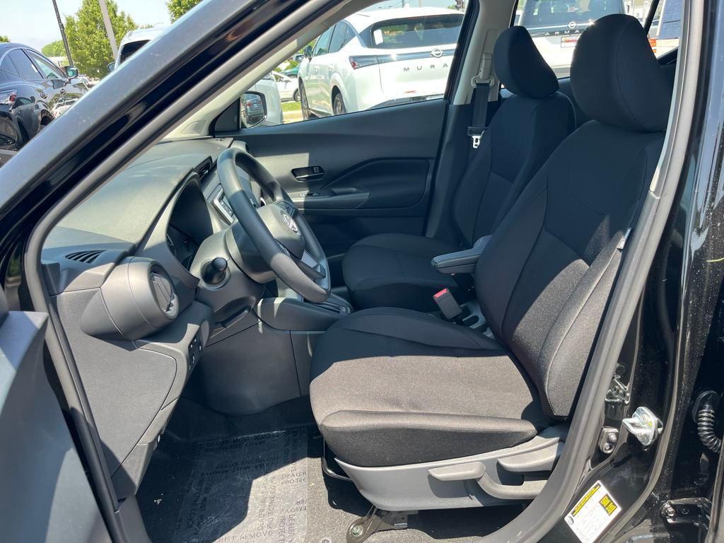 new 2025 Nissan Kicks Play car, priced at $22,057