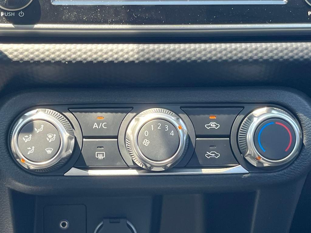 new 2025 Nissan Kicks Play car, priced at $22,057