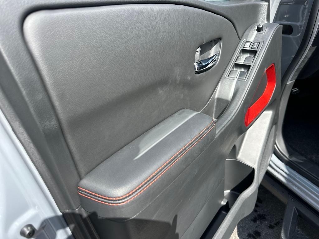 new 2025 Nissan Frontier car, priced at $44,018