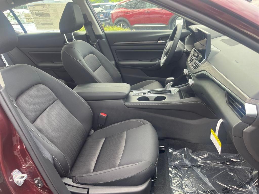 new 2025 Nissan Altima car, priced at $30,777