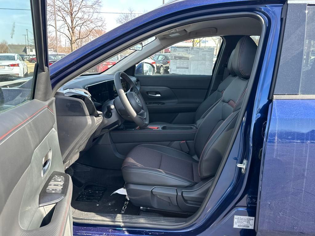 new 2025 Nissan Kicks car, priced at $27,889