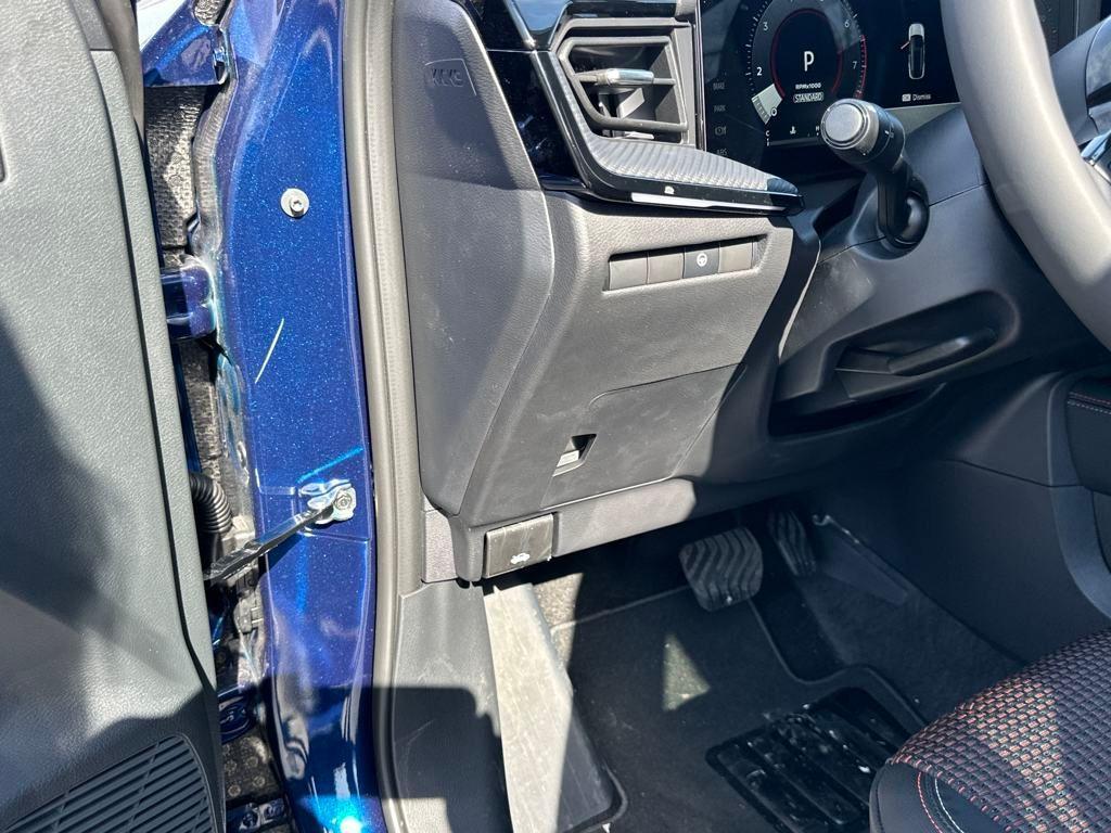 new 2025 Nissan Kicks car, priced at $27,889