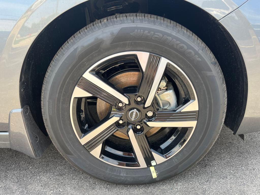 new 2025 Nissan Sentra car, priced at $22,322