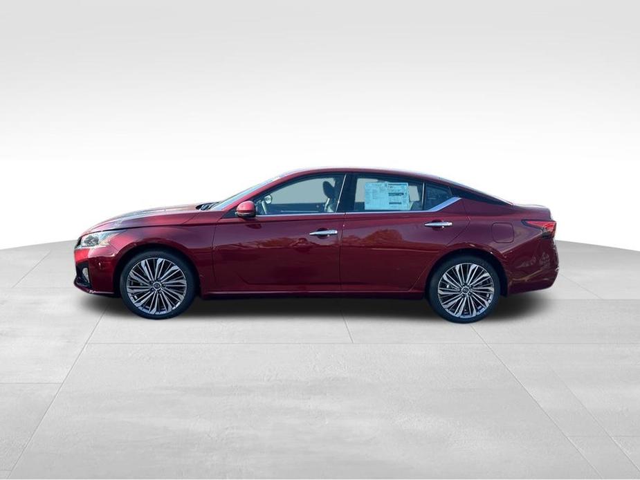 new 2024 Nissan Altima car, priced at $33,044