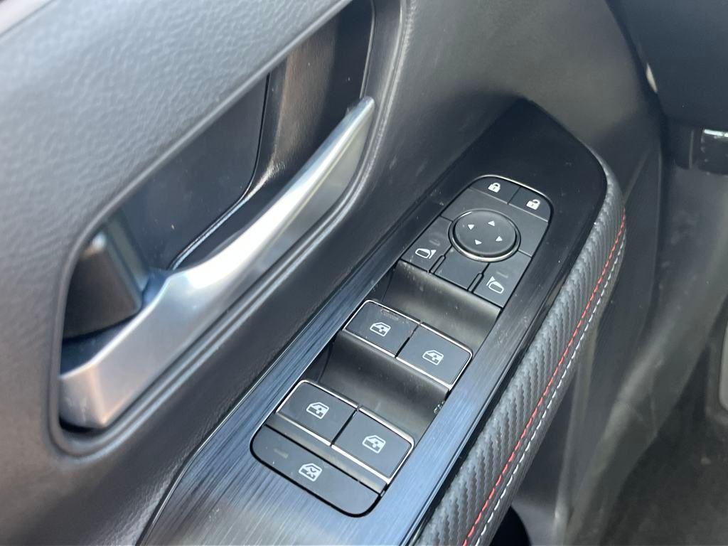new 2025 Nissan Kicks car, priced at $28,327