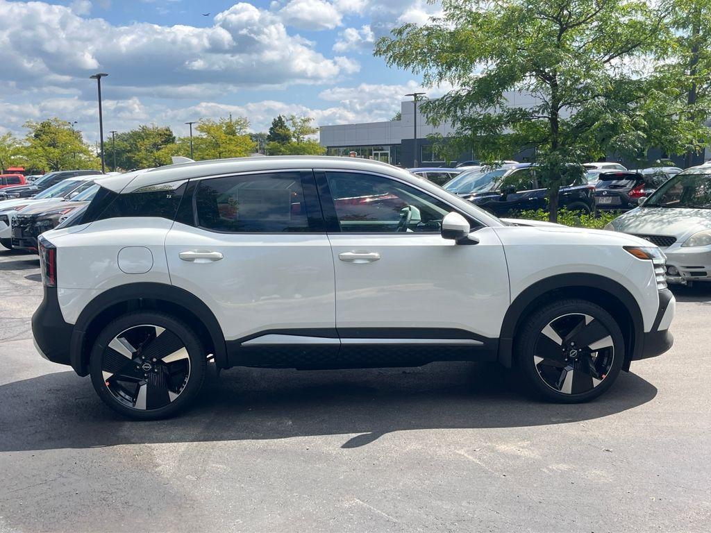 new 2025 Nissan Kicks car, priced at $29,912