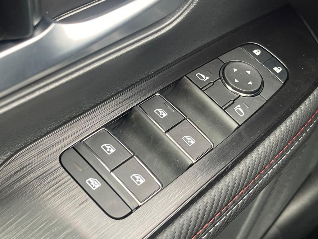new 2025 Nissan Kicks car, priced at $31,590