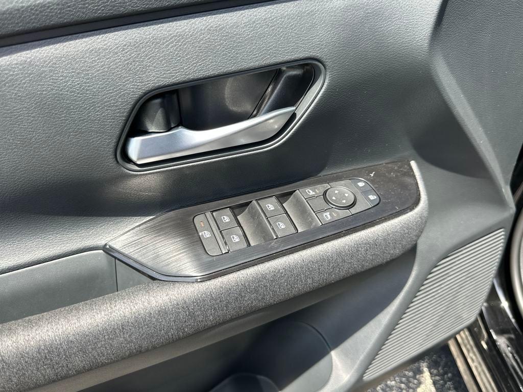 new 2025 Nissan Kicks car, priced at $25,660