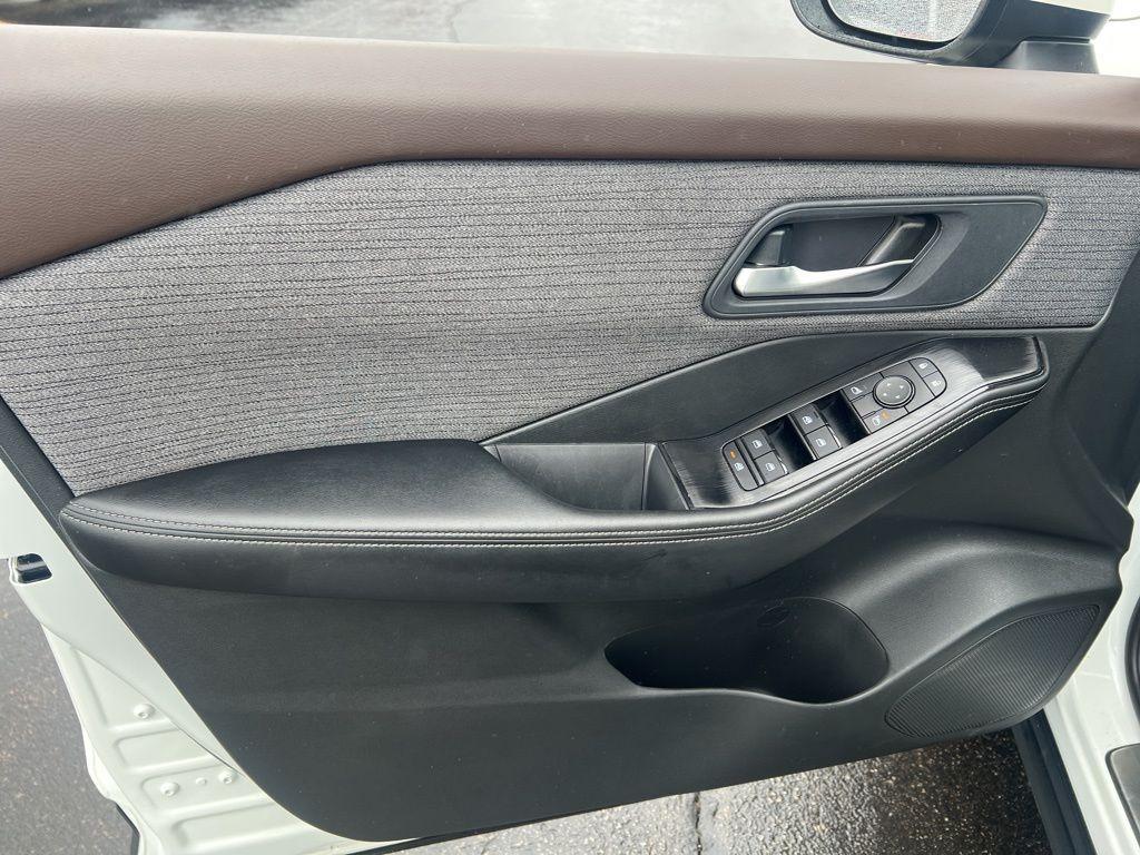used 2023 Nissan Rogue car, priced at $29,995