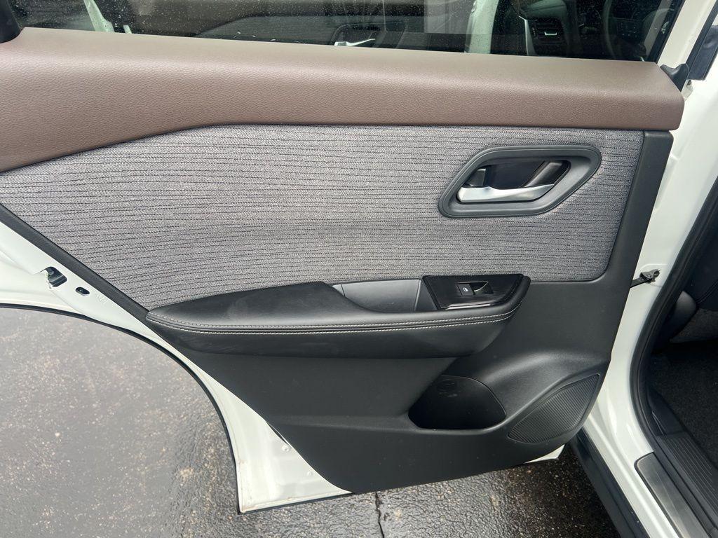 used 2023 Nissan Rogue car, priced at $29,995