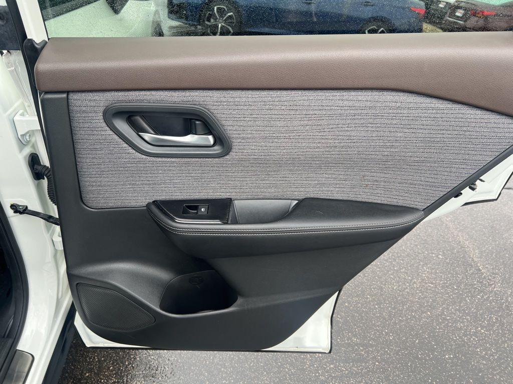 used 2023 Nissan Rogue car, priced at $29,995