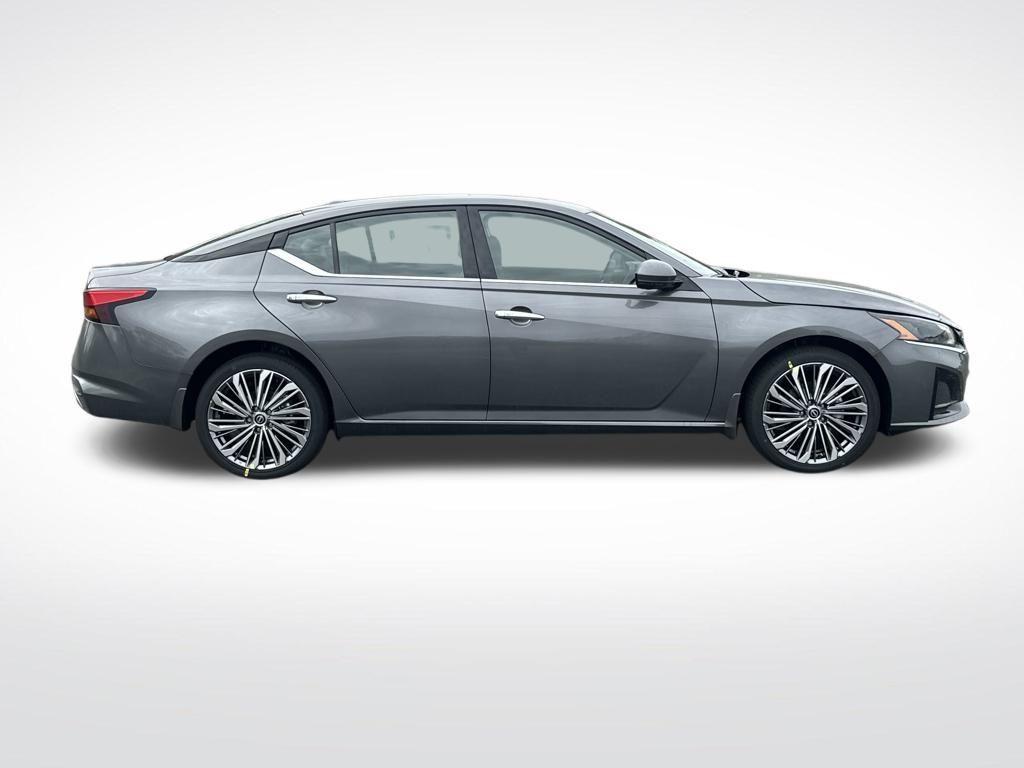 new 2025 Nissan Altima car, priced at $34,295