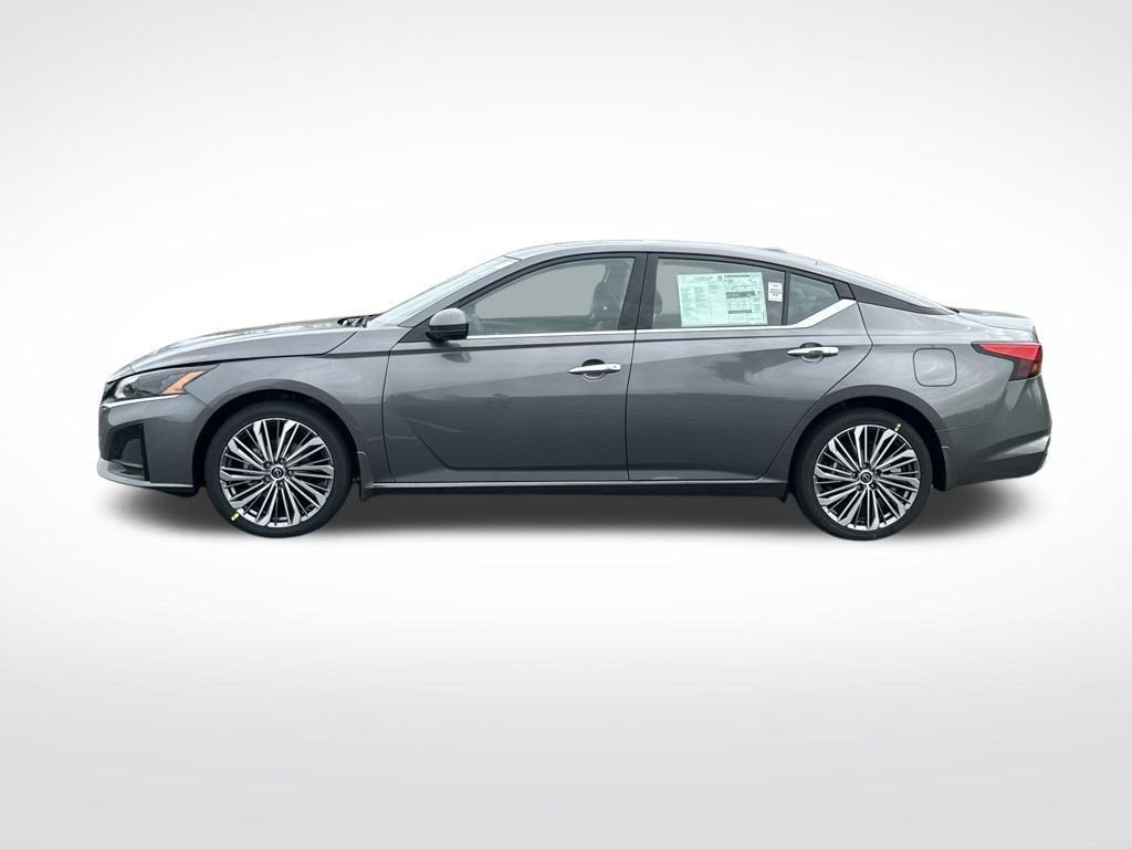new 2025 Nissan Altima car, priced at $34,295