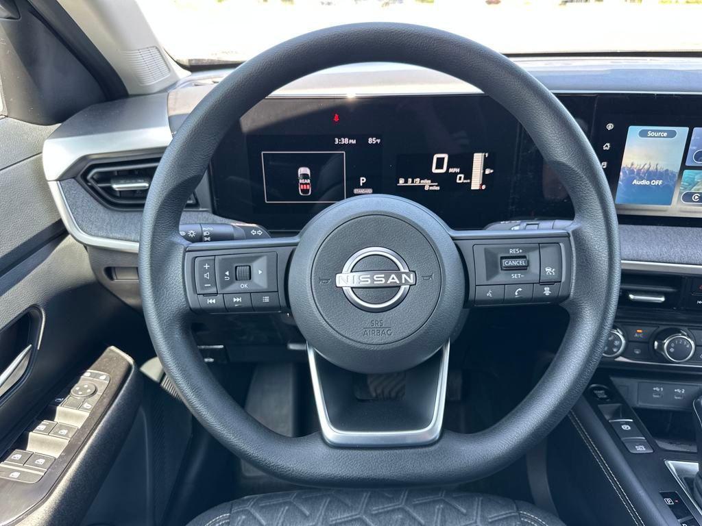 new 2025 Nissan Kicks car, priced at $26,117
