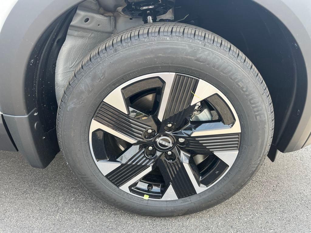 new 2025 Nissan Kicks car, priced at $25,660