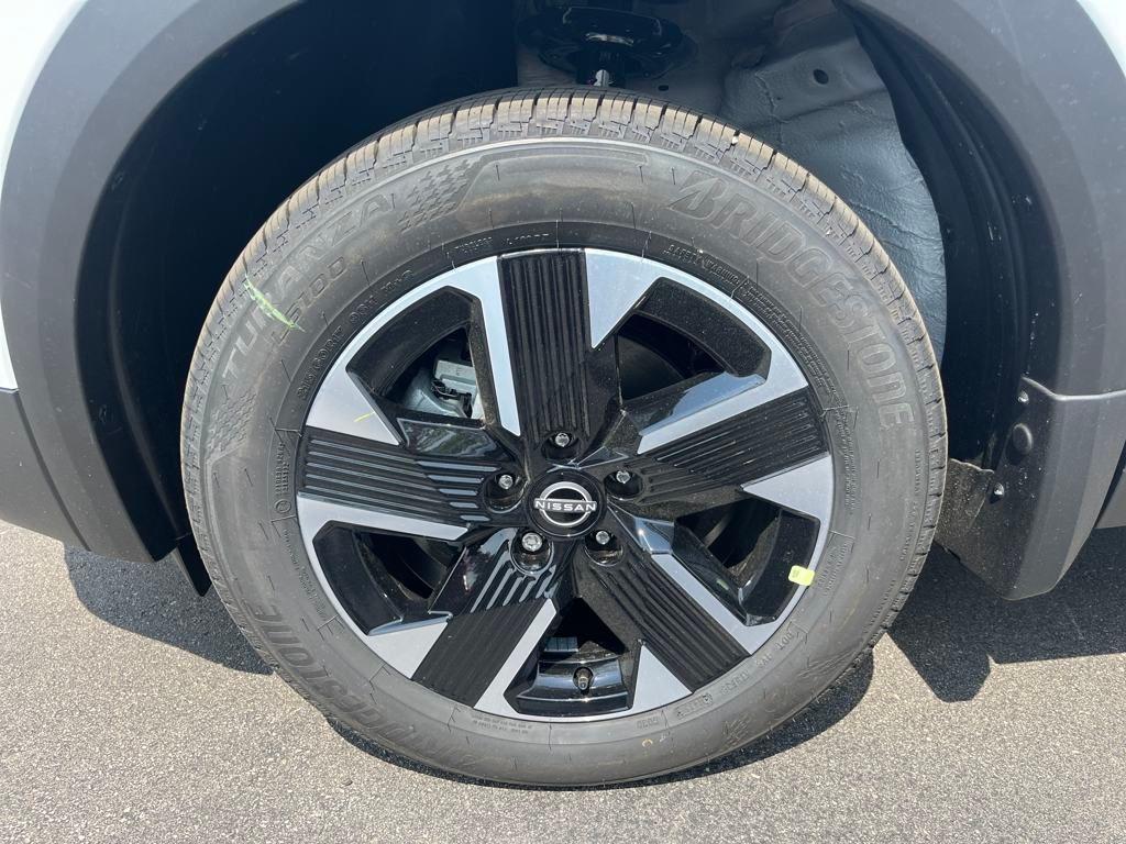 new 2025 Nissan Kicks car, priced at $25,660