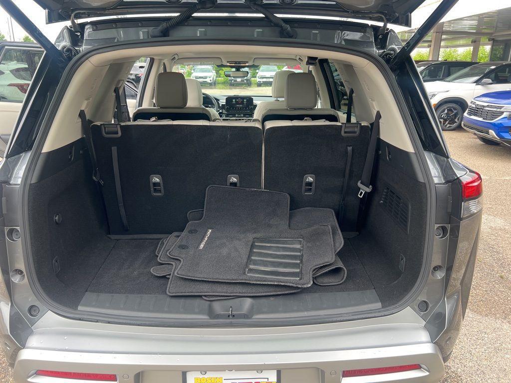 used 2024 Nissan Pathfinder car, priced at $41,999