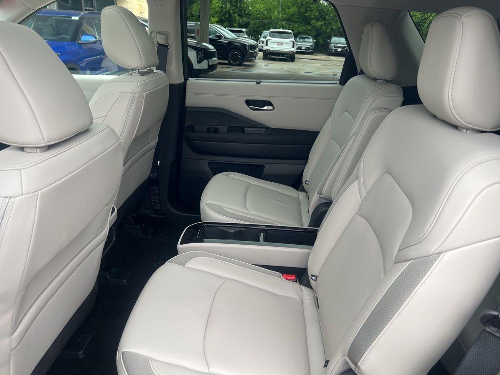used 2024 Nissan Pathfinder car, priced at $41,999