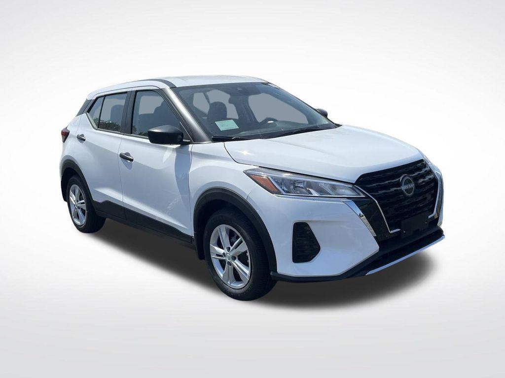 new 2025 Nissan Kicks Play car, priced at $22,057