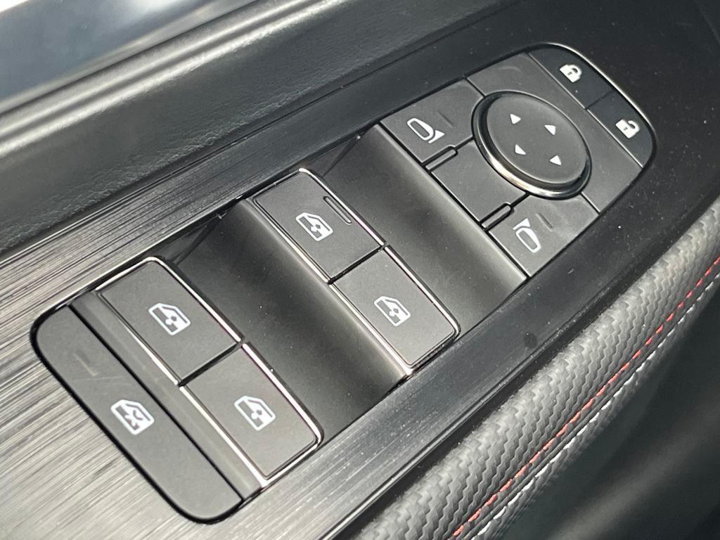 new 2025 Nissan Kicks car, priced at $27,810