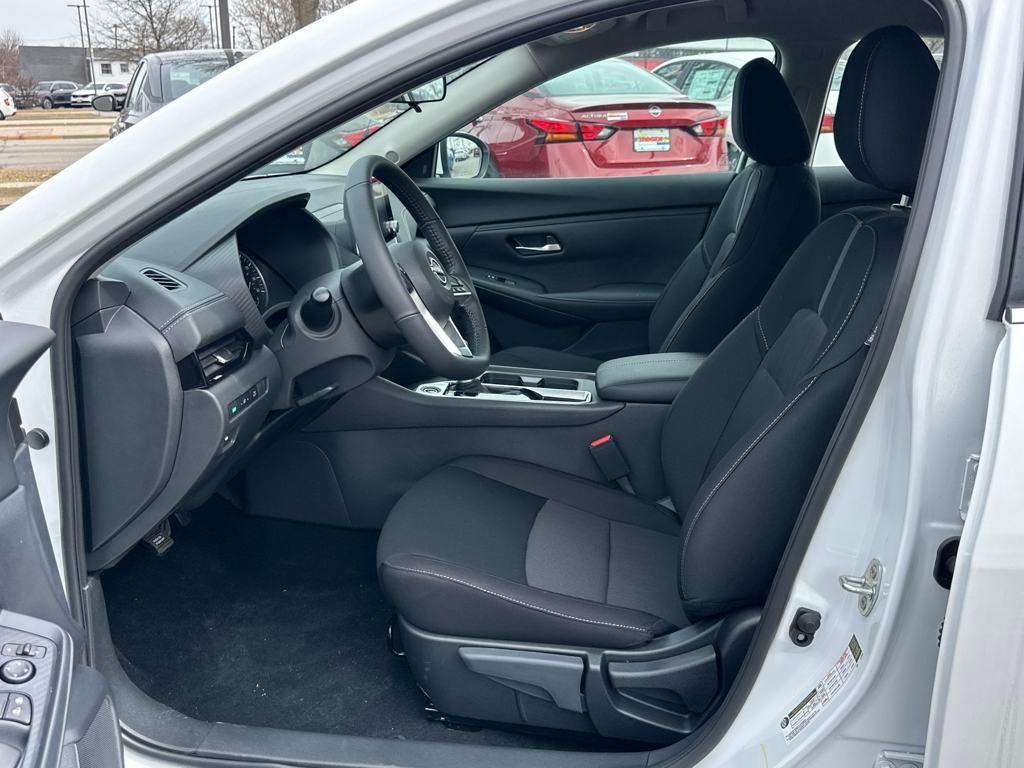 new 2025 Nissan Sentra car, priced at $22,278