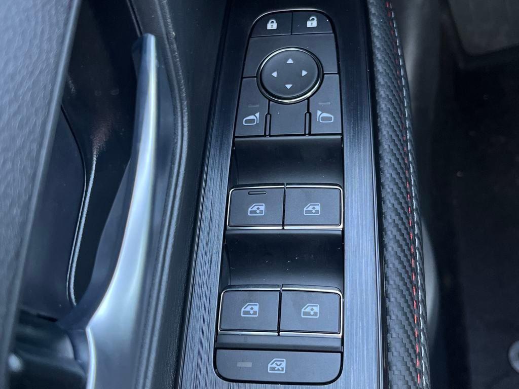 new 2025 Nissan Kicks car, priced at $28,035