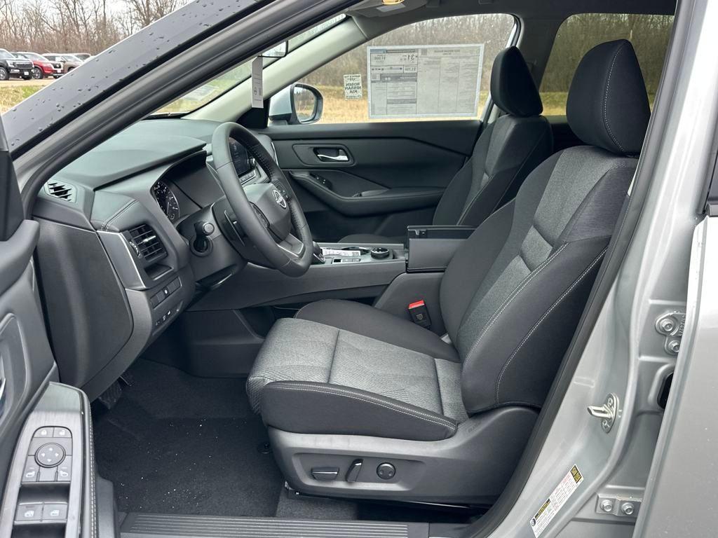 new 2025 Nissan Rogue car, priced at $31,778