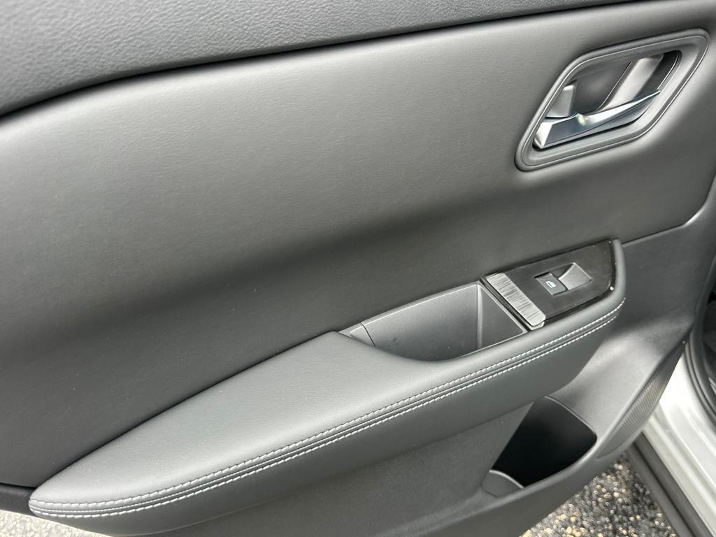 new 2025 Nissan Rogue car, priced at $31,778