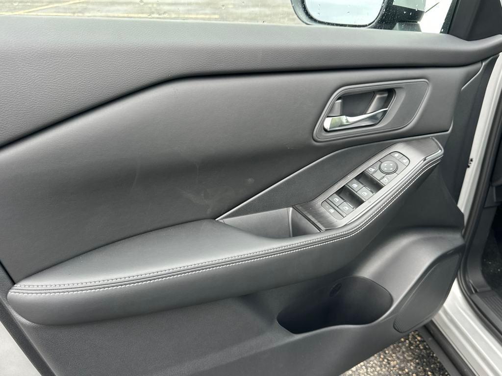 new 2025 Nissan Rogue car, priced at $31,778