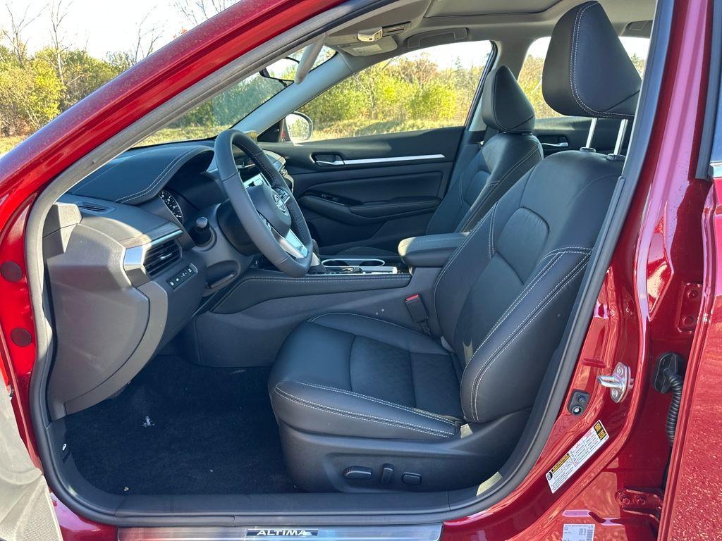 new 2025 Nissan Altima car, priced at $32,634