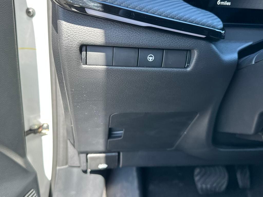 new 2025 Nissan Kicks car, priced at $28,035