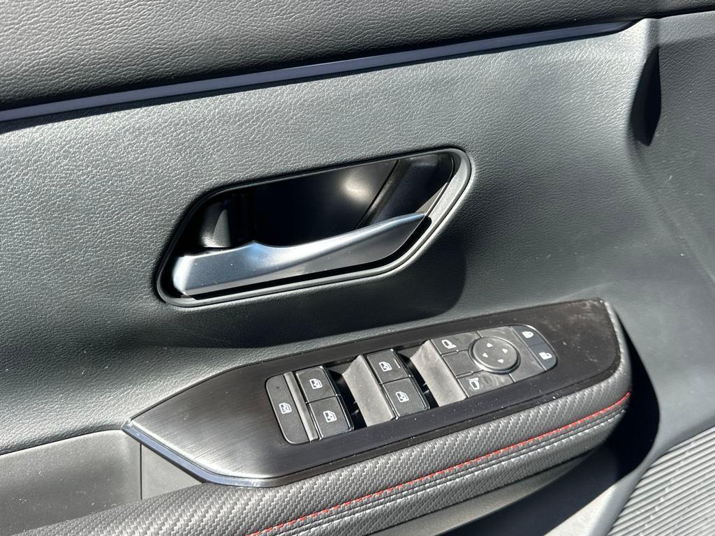 new 2025 Nissan Kicks car, priced at $28,035