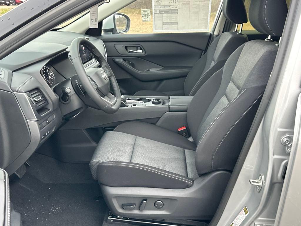 new 2025 Nissan Rogue car, priced at $31,328